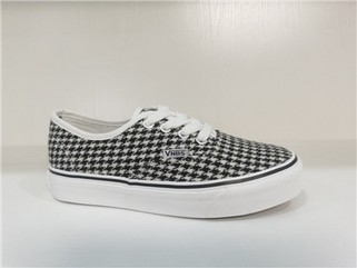 মহিলাদের নৈমিত্তিক স্নিকার